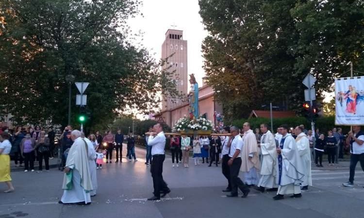 Sedam bračnih parova pristupilo ADMA-i